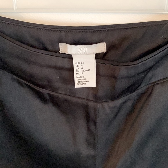 Black trousers - Picture 2 of 5